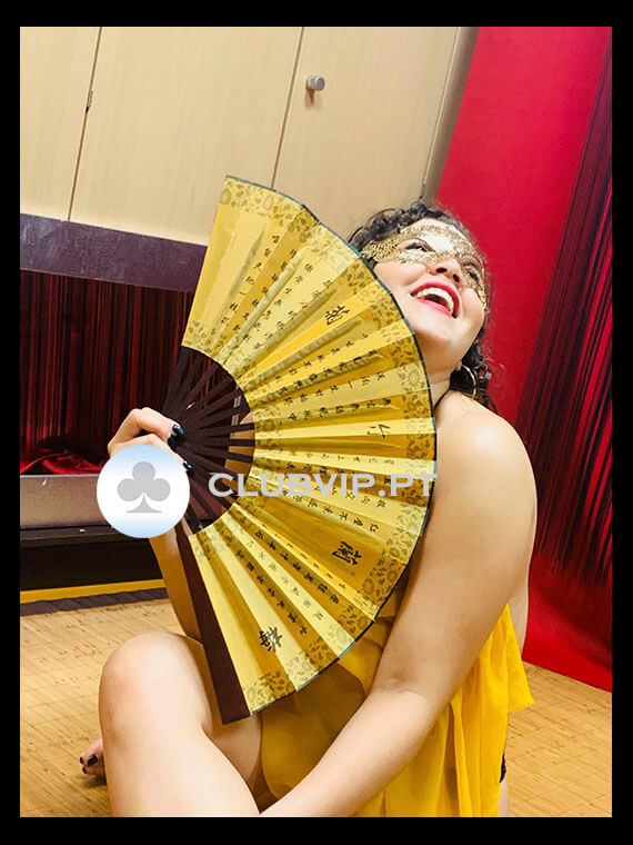 Acompanhante-Massagens Sensuais Lisboa - Tantric Moments-Lisboa