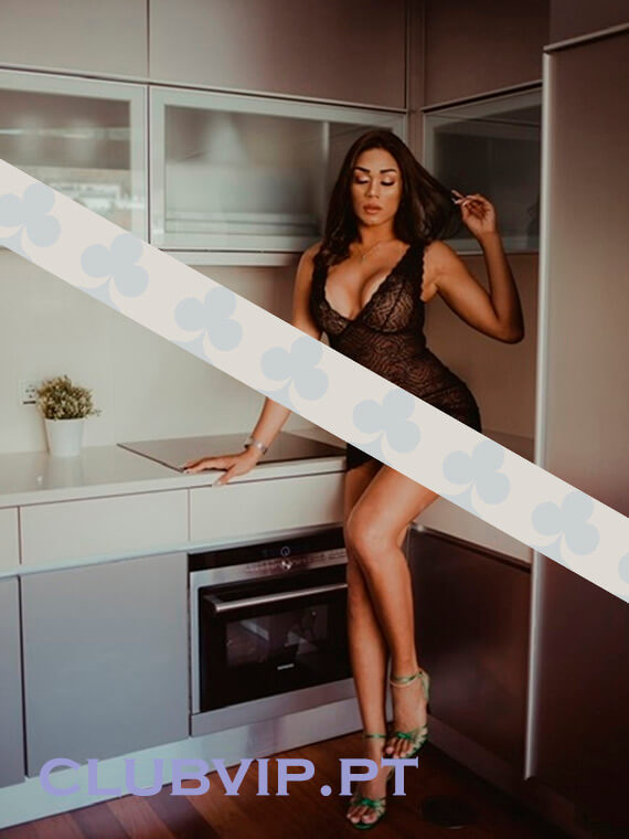 Acompanhante-Transsexuals And Shemailes Goddess Diana Dote Poderoso E Grosso-Porto